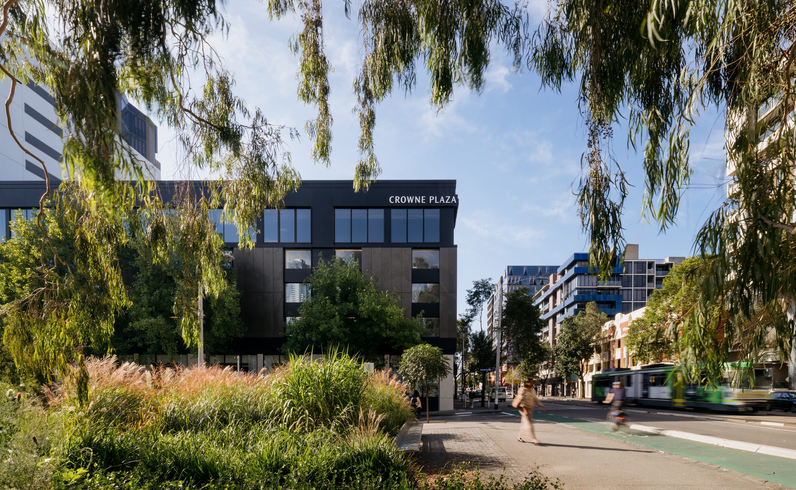 Crowne Plaza Melbourne Carlton Debuts in Style